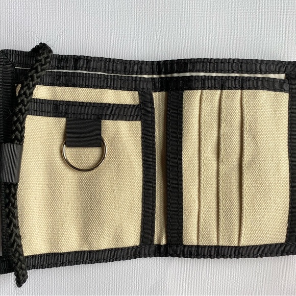 Canada Cloth Travel Wallet - Picture 2 of 3